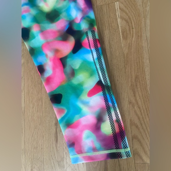 Adidas Climalite Printed Cropped Leggings sz M - Picture 2 of 10